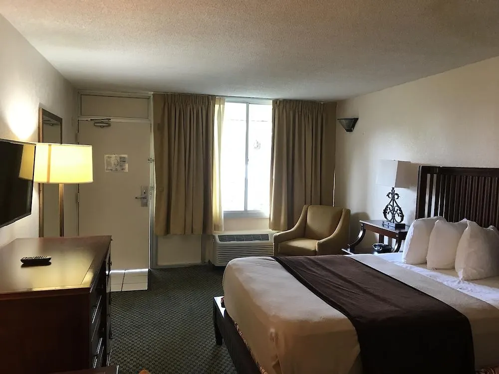 Quality Inn Tampa Lake Magdalene Hotel