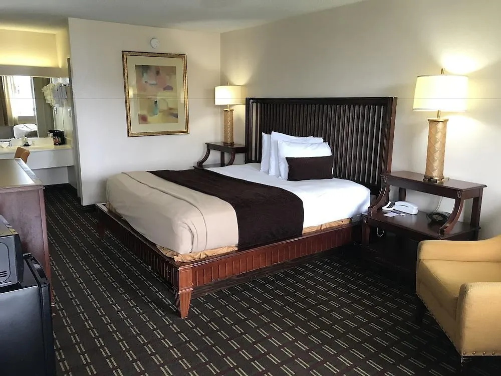 Quality Inn Tampa Lake Magdalene Hotel