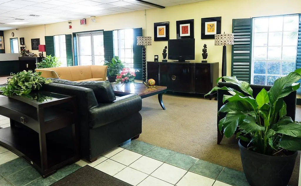 Quality Inn Tampa Lake Magdalene Hotel