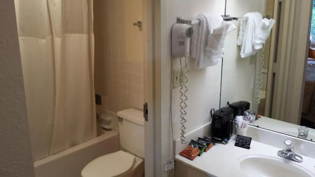 Quality Inn Tampa Lake Magdalene Hotel
