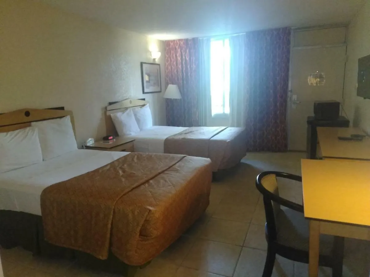 Quality Inn Tampa Lake Magdalene 2*,  Verenigde Staten